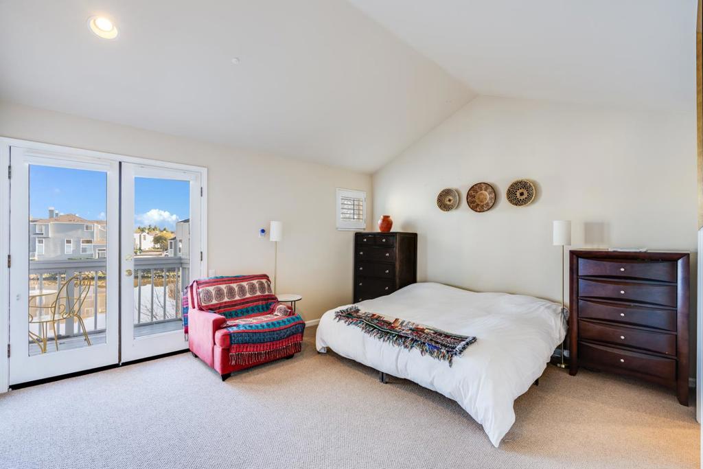 702 Mendocino Way