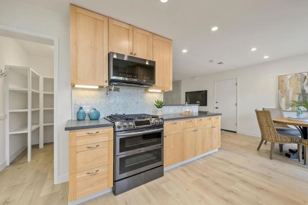 776 Bain Place