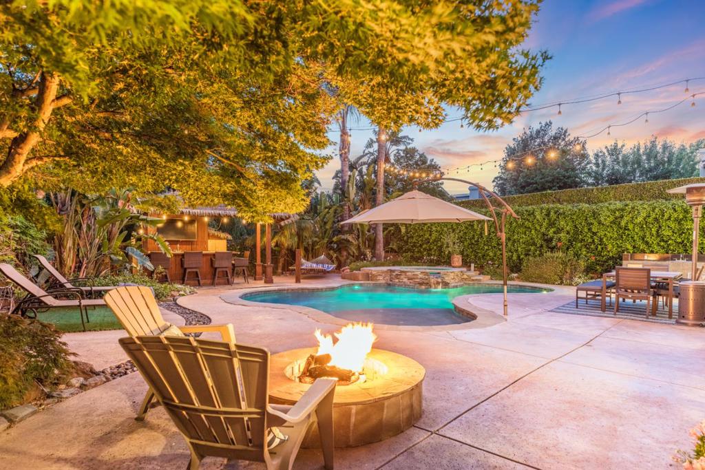 2530 Magnolia Way
