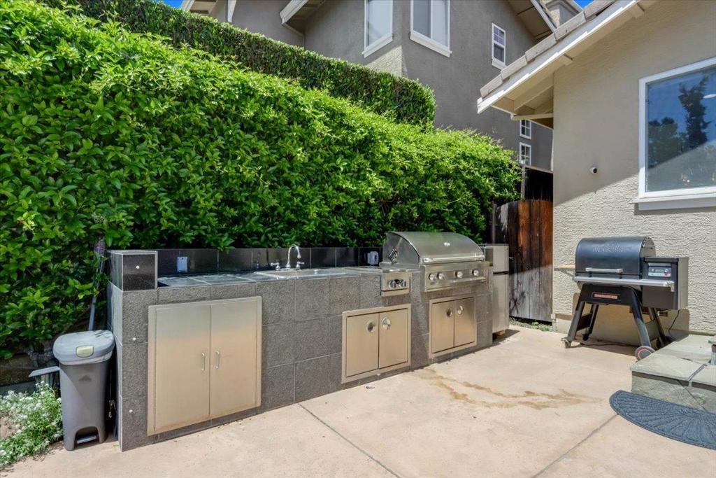 2530 Magnolia Way