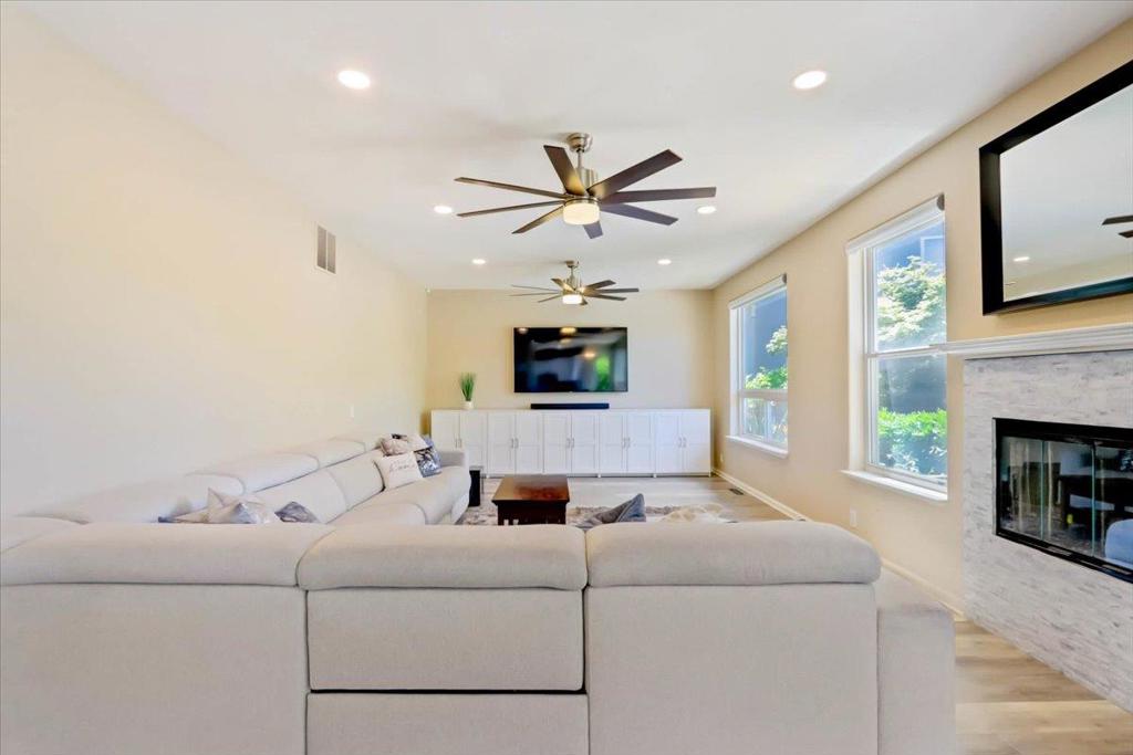 2530 Magnolia Way
