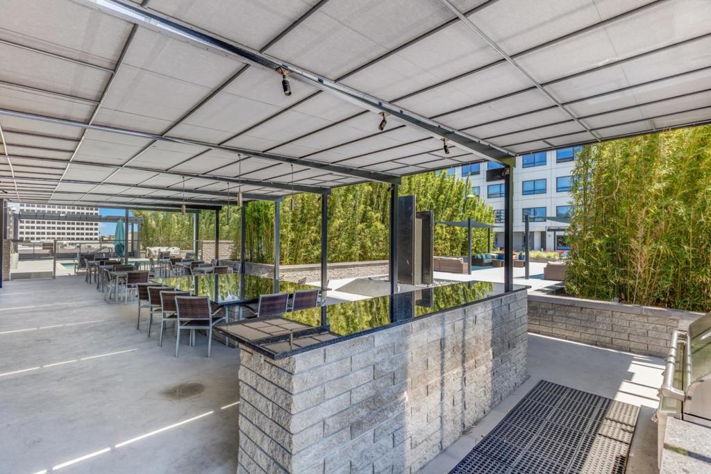 88 E San Fernando Street Unit: 1903