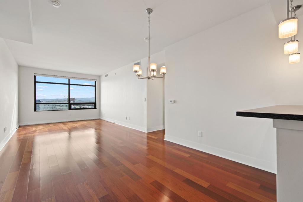 88 E San Fernando Street Unit: 1903