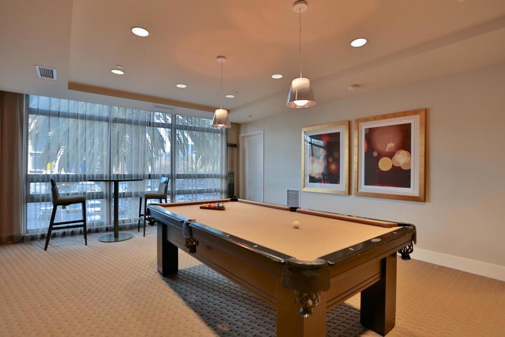 88 E San Fernando Street Unit: 1903