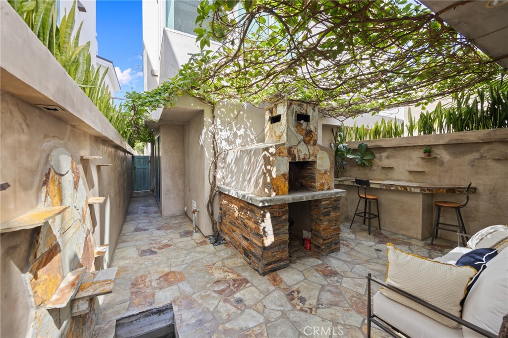 505 Poinsettia Avenue