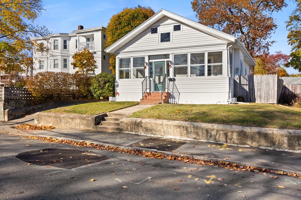 11 Winona Street