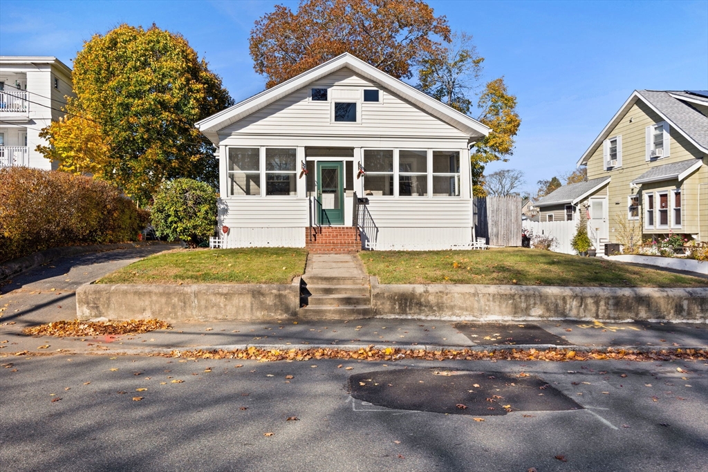11 Winona Street