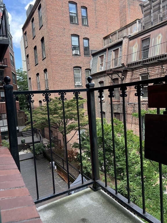 75 Clarendon # 208