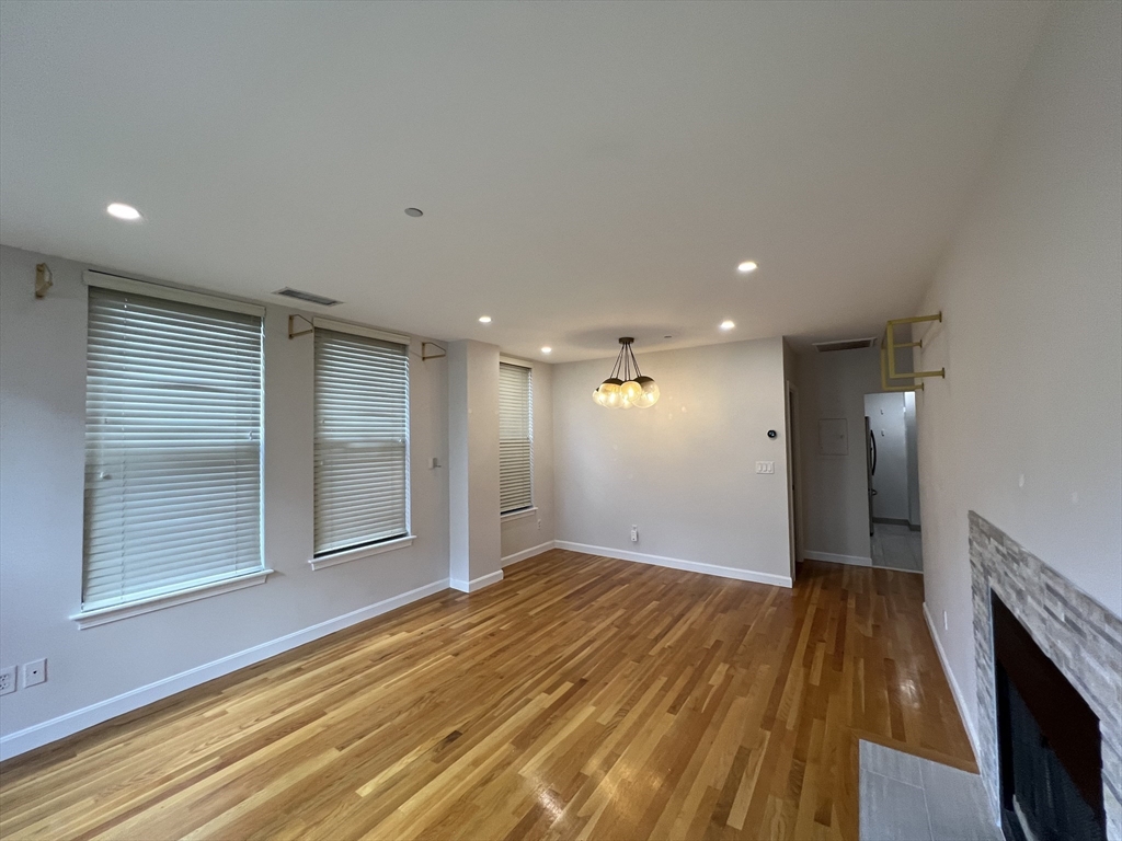 75 Clarendon # 208