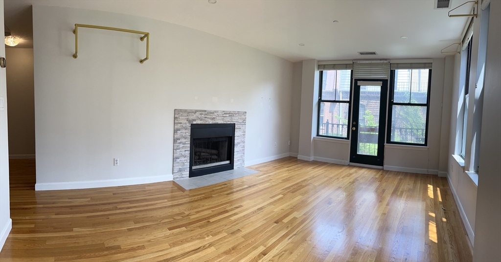 75 Clarendon # 208