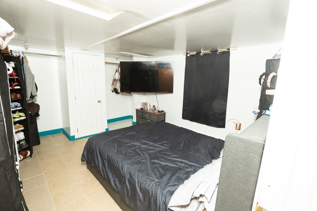 31-33 Garfield St, Central Falls