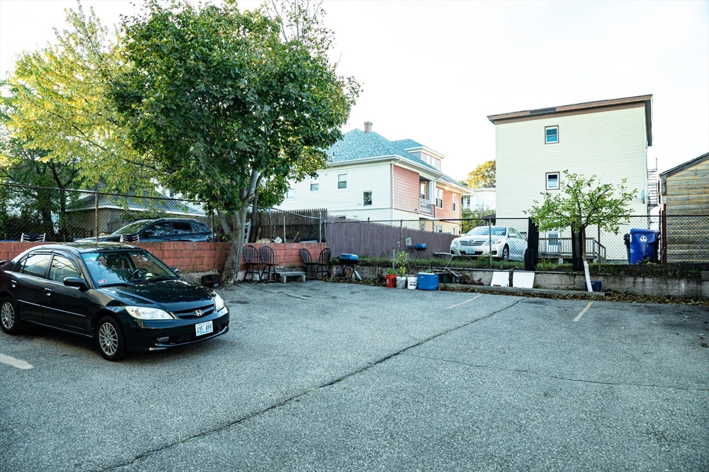 31-33 Garfield St, Central Falls