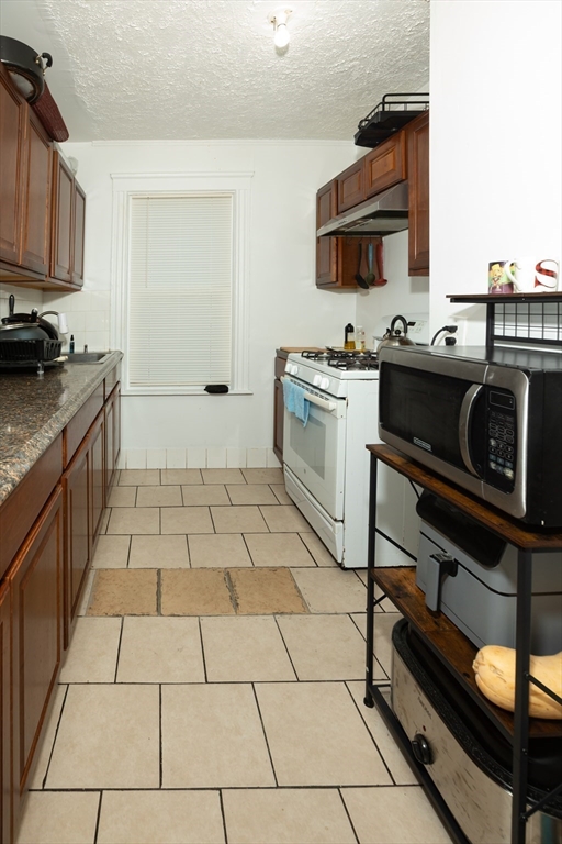 31-33 Garfield St, Central Falls