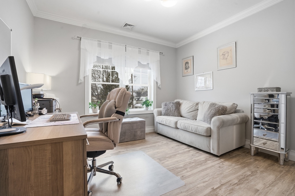 181 S Franklin St # 206
