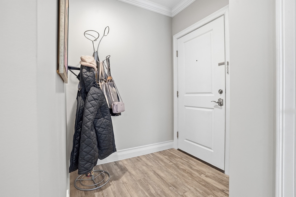 181 S Franklin St # 206