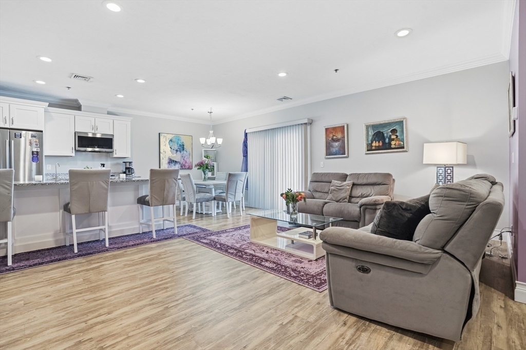 181 S Franklin St # 206