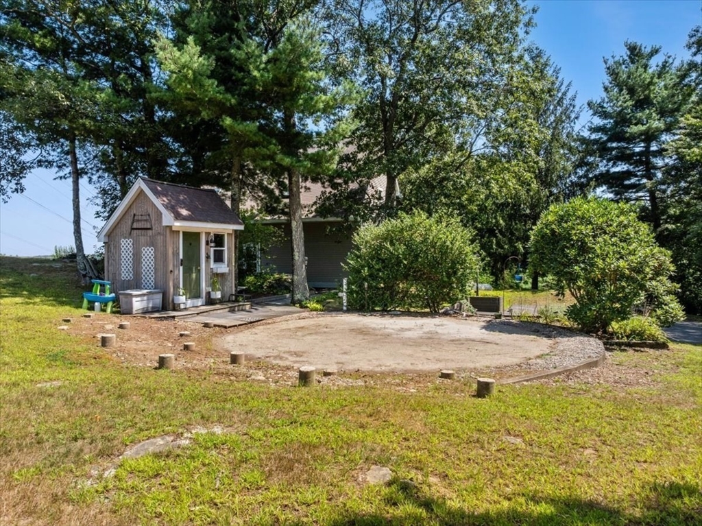 64 Richards Ave