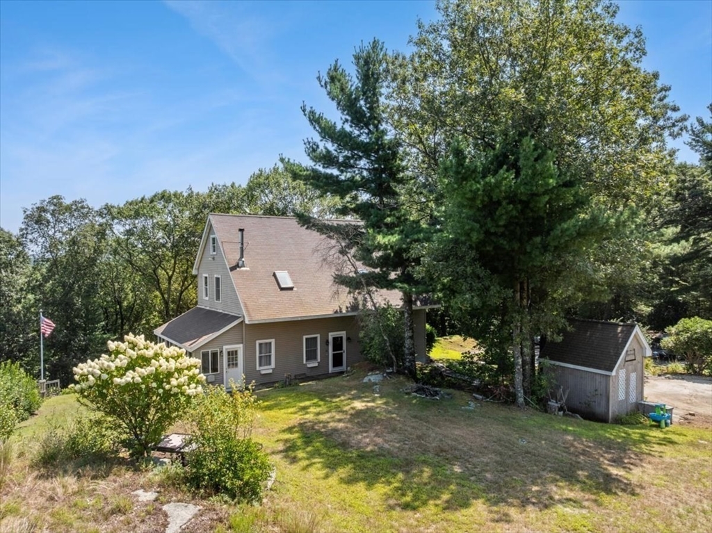64 Richards Ave