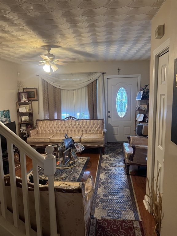 9 Marden Ave