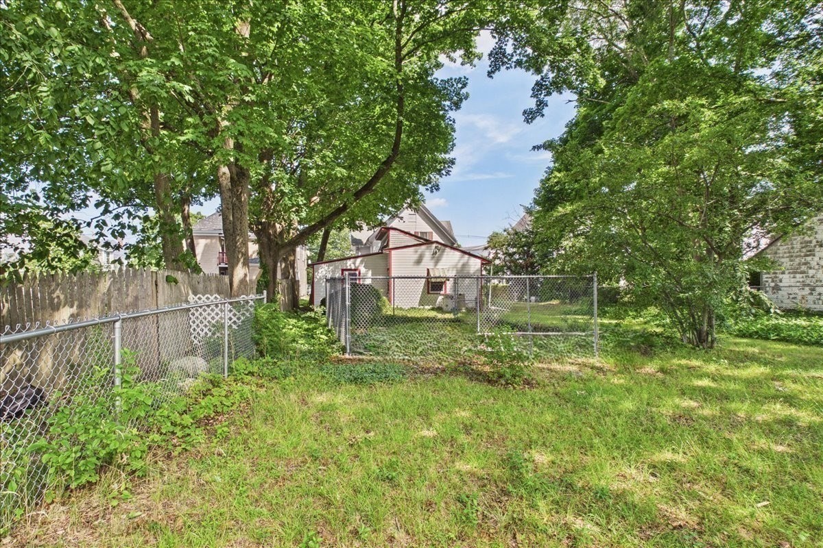 53 Moraine St