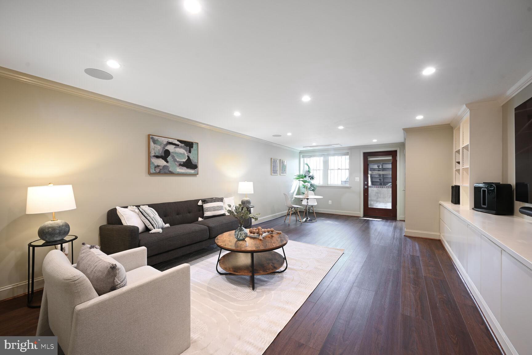 1353 EAST CAPITOL STREET SE