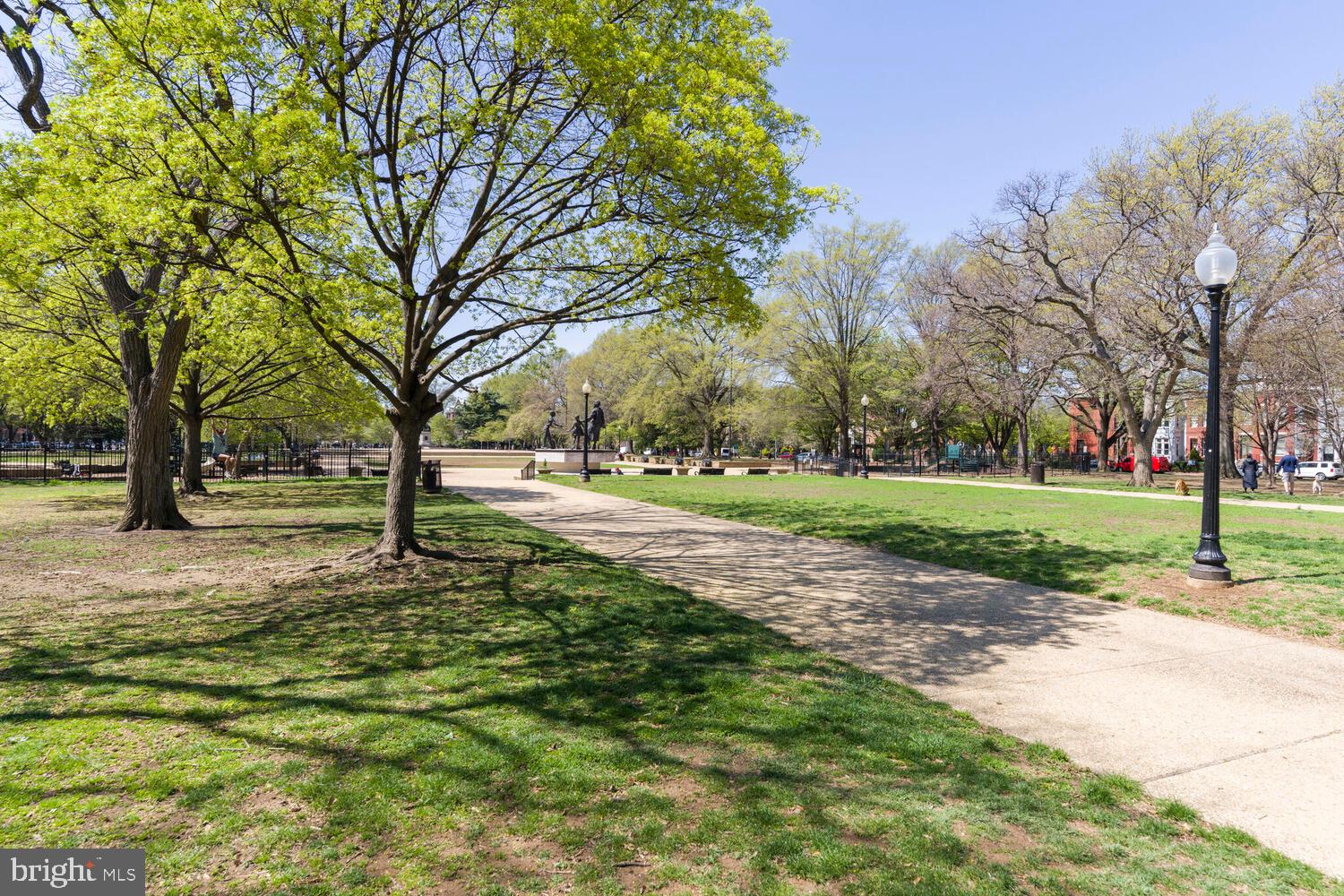 1353 EAST CAPITOL STREET SE