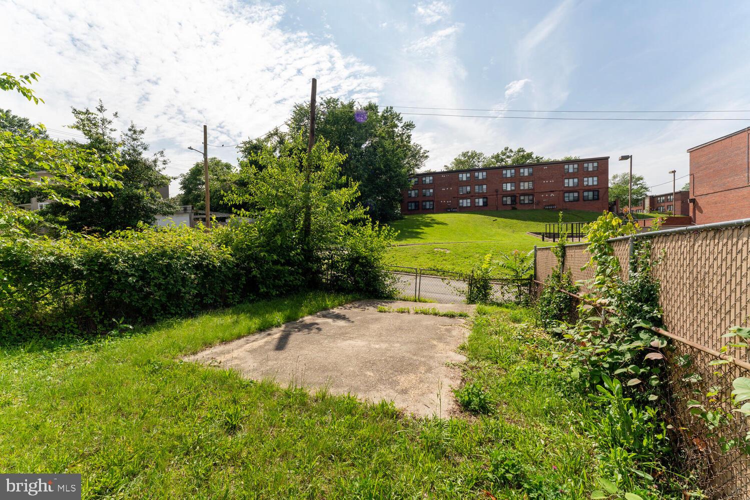 212 DIVISION AVENUE NE