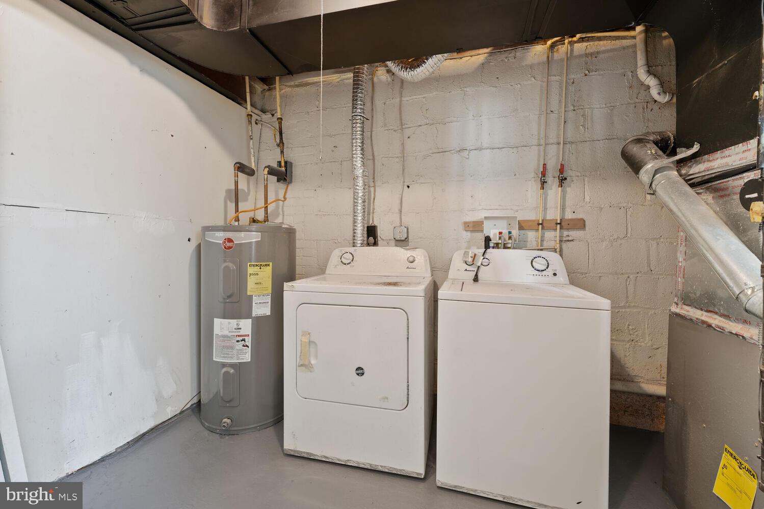 212 DIVISION AVENUE NE