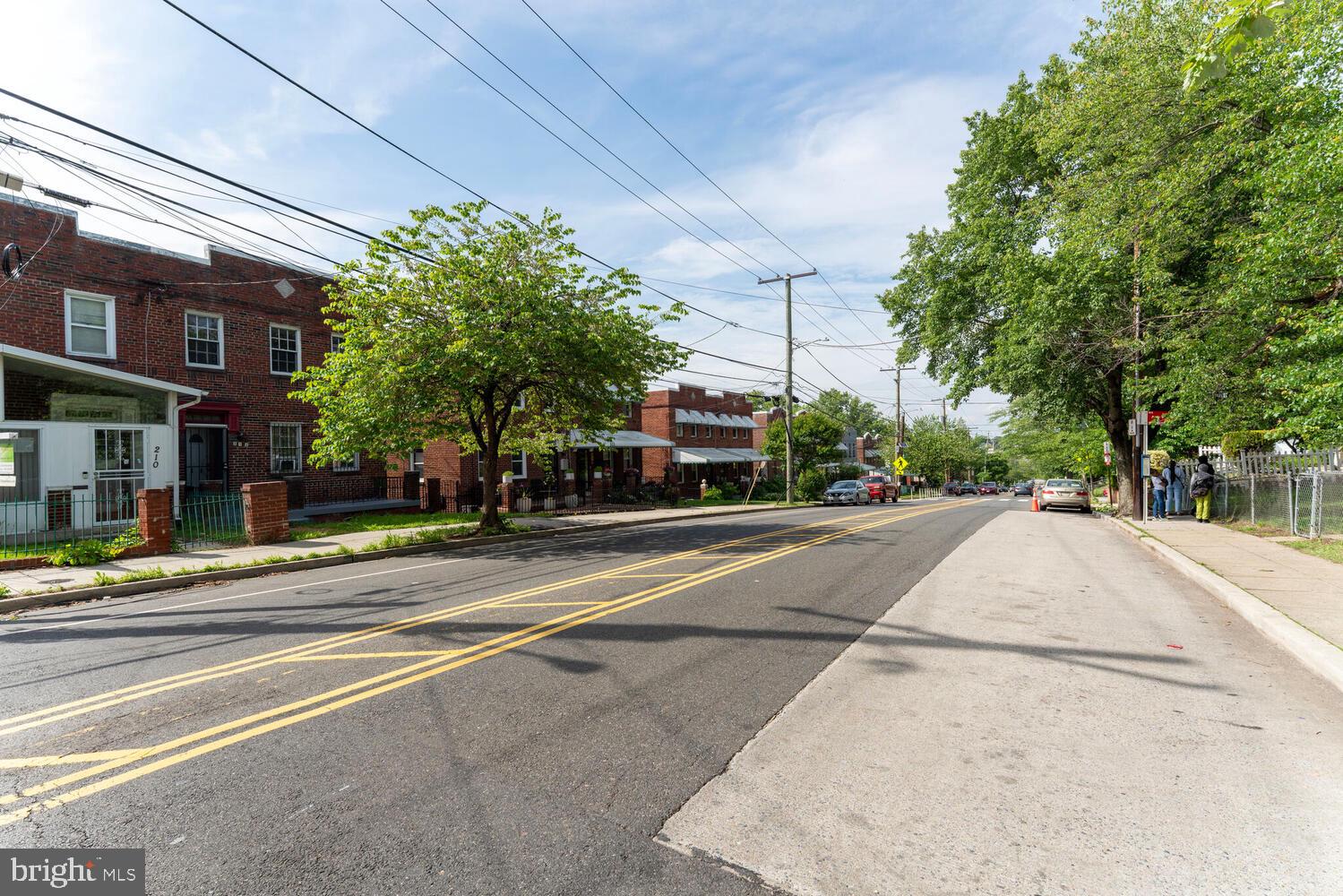 212 DIVISION AVENUE NE