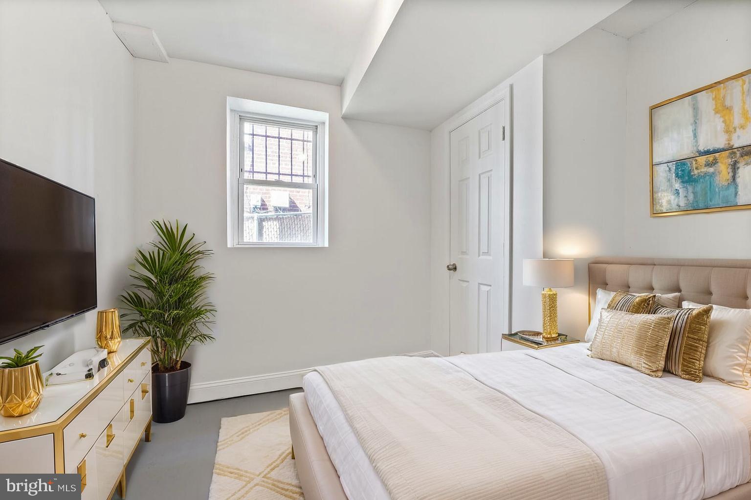 212 DIVISION AVENUE NE