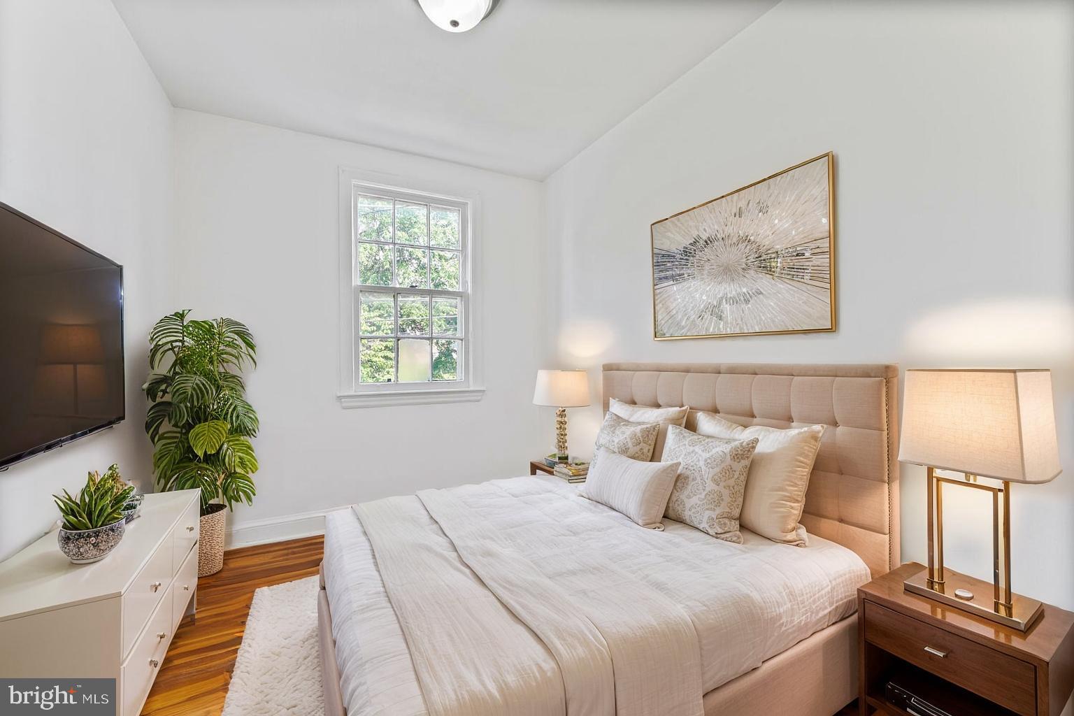 212 DIVISION AVENUE NE