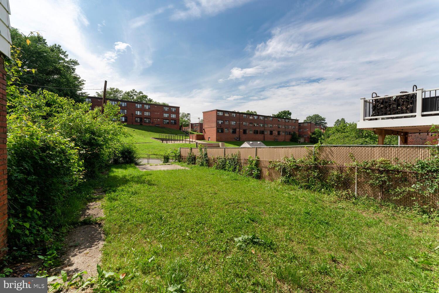 212 DIVISION AVENUE NE