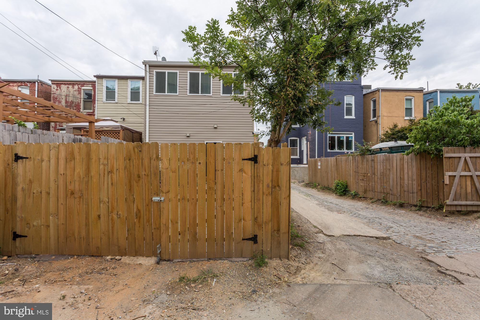 638 G STREET NE