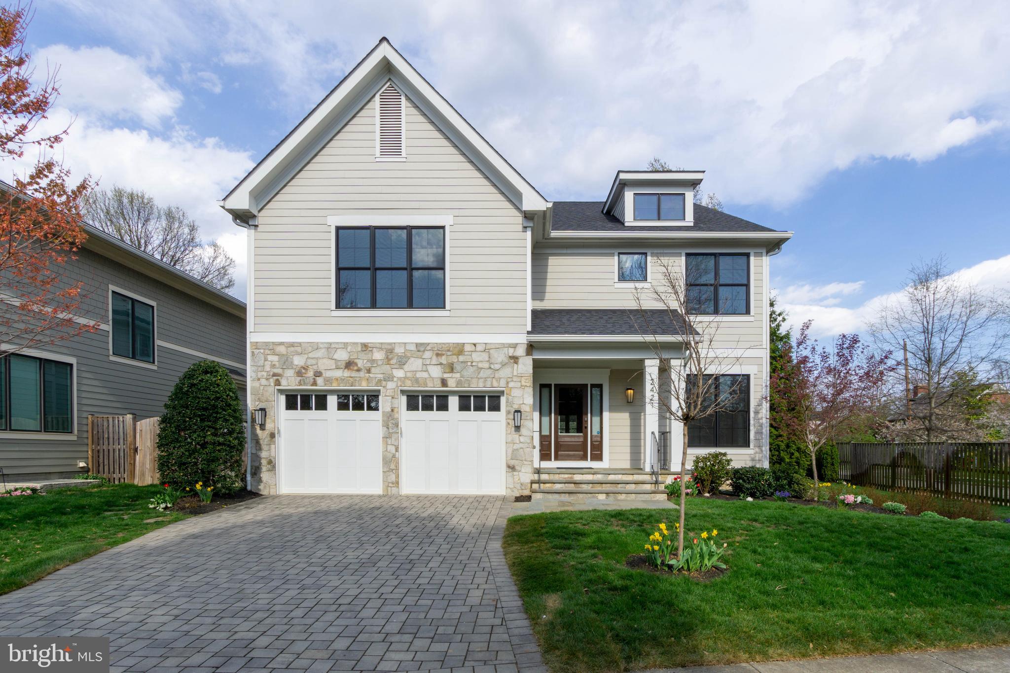 2421 N BUCHANAN STREET