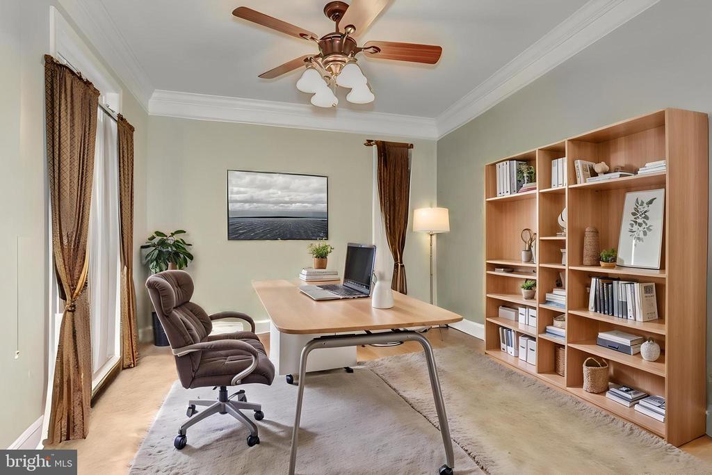 146 MEADOWVIEW LANE