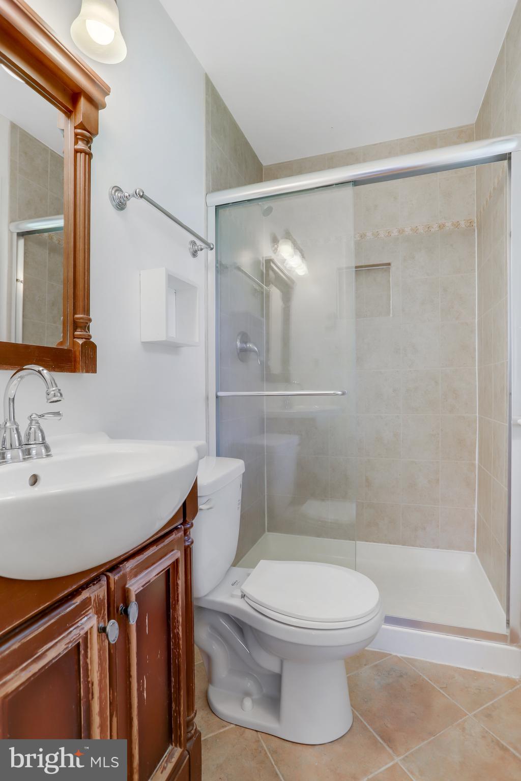 7224 VAN NESS COURT