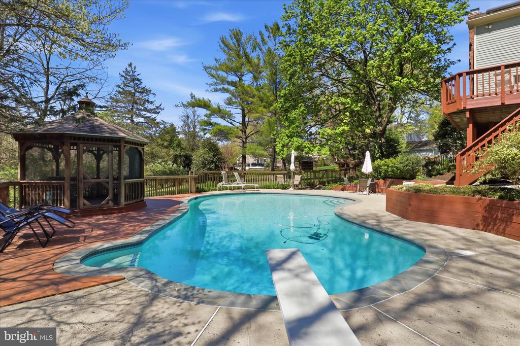 10101 MILL WHEEL LANE