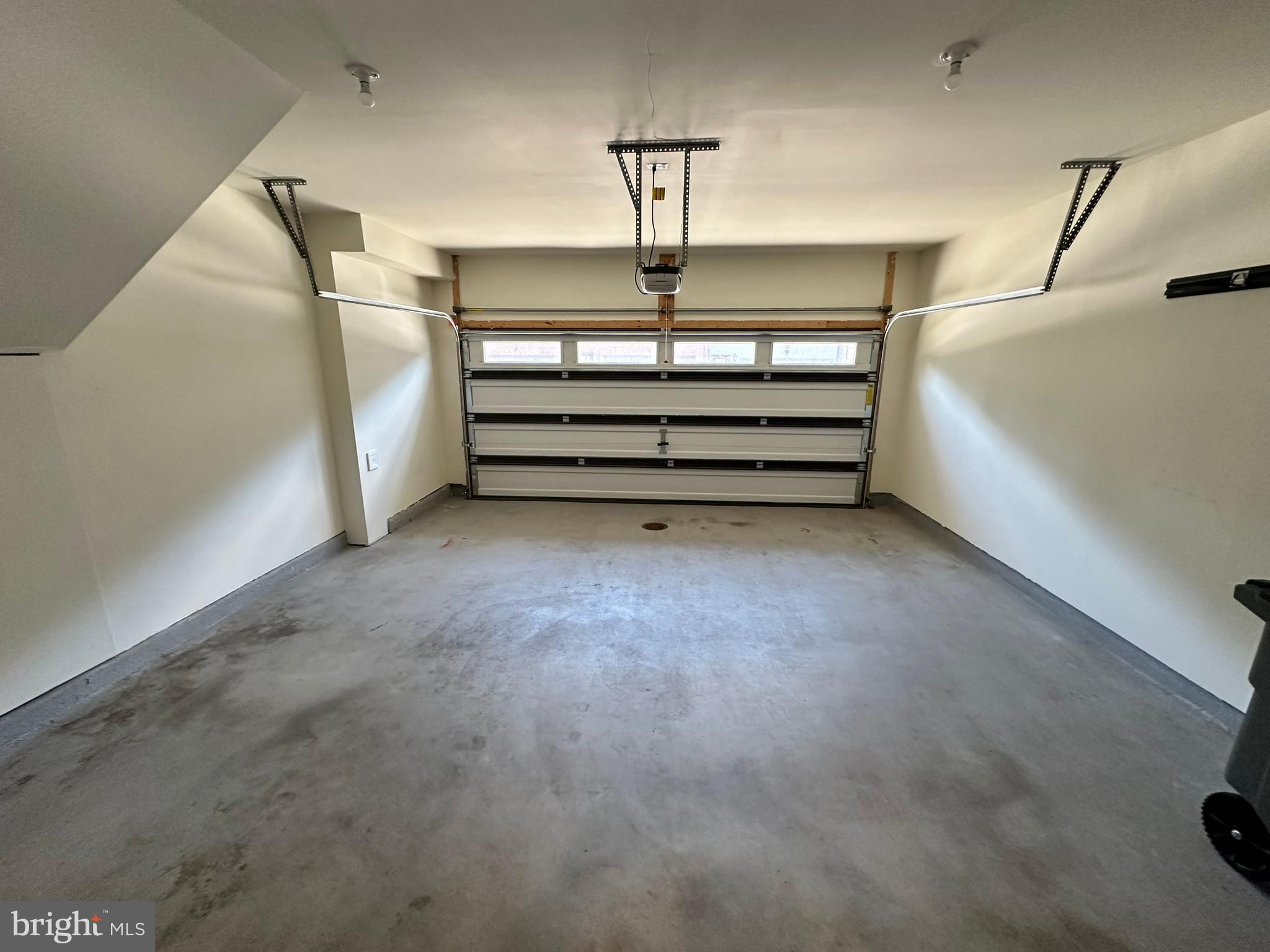 9889 HOPKINS LOOP