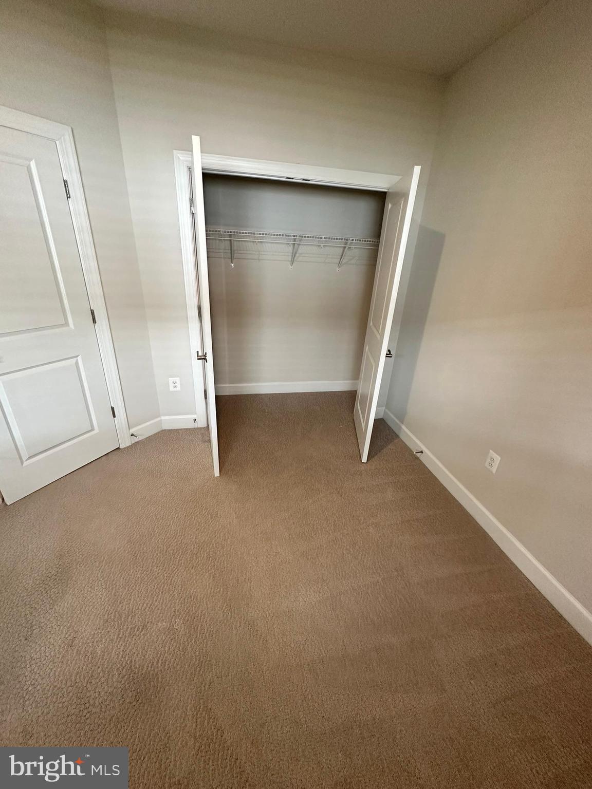 9889 HOPKINS LOOP