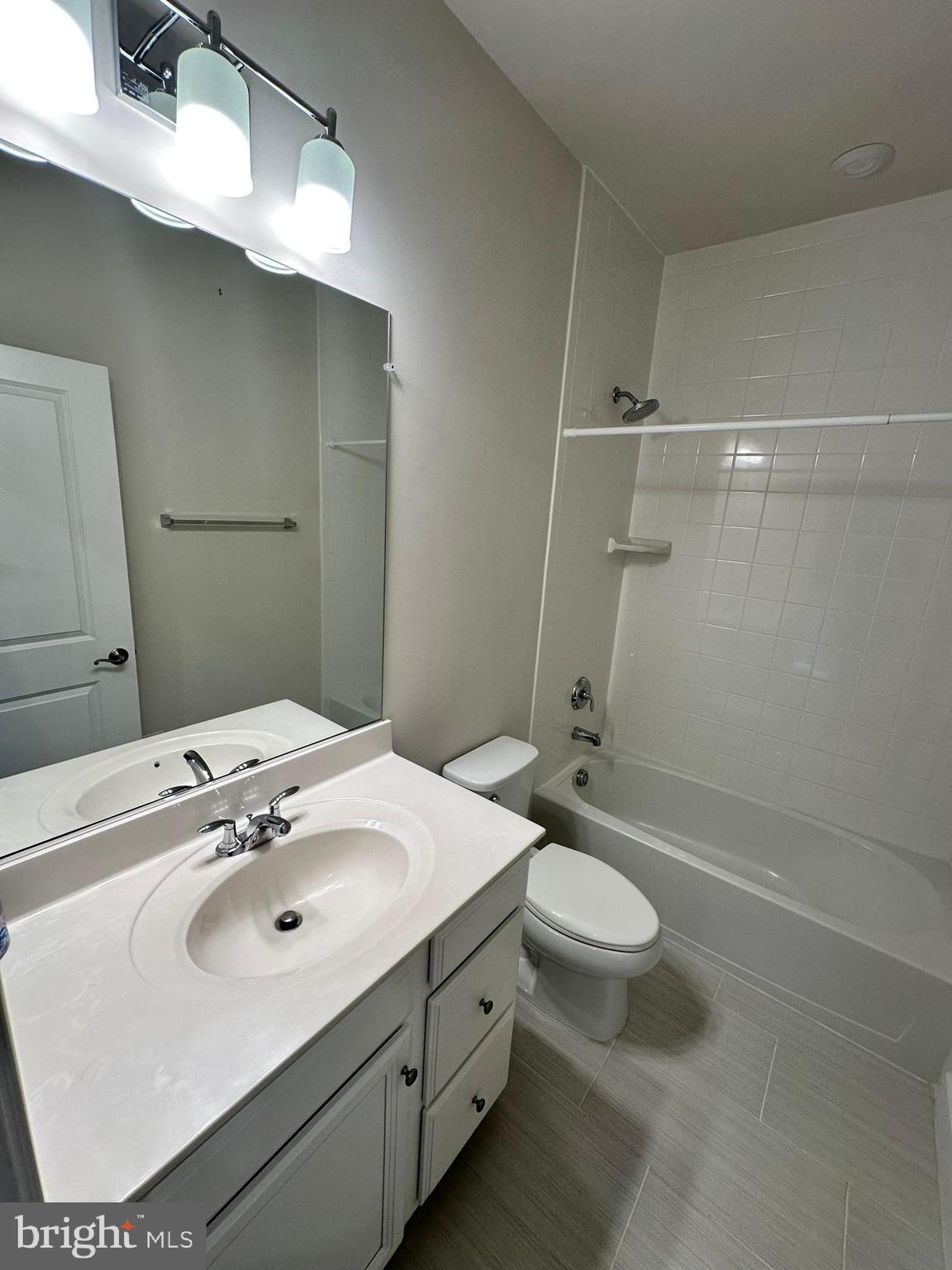 9889 HOPKINS LOOP