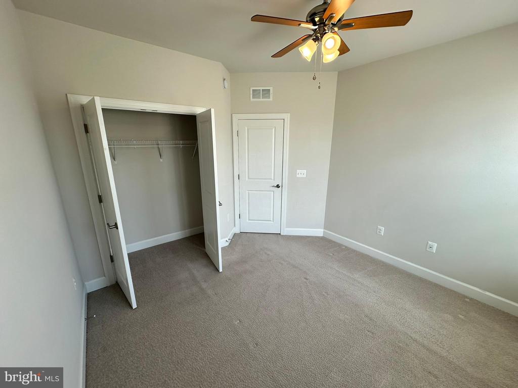 9889 HOPKINS LOOP