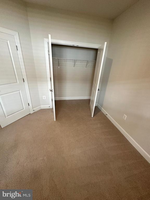 9889 HOPKINS LOOP