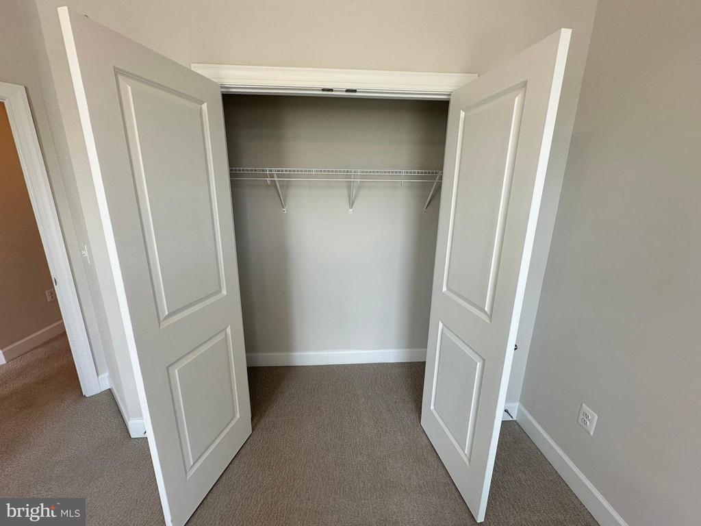 9889 HOPKINS LOOP