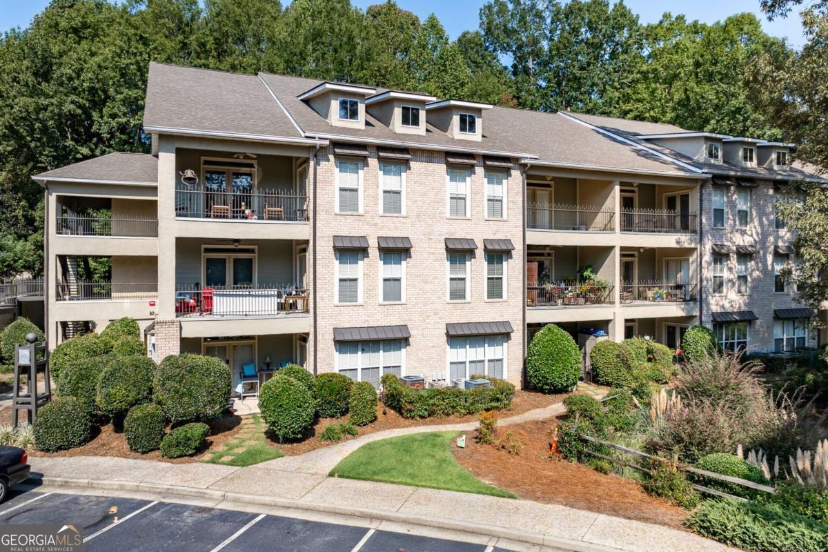 125 Woodlake Drive # 207