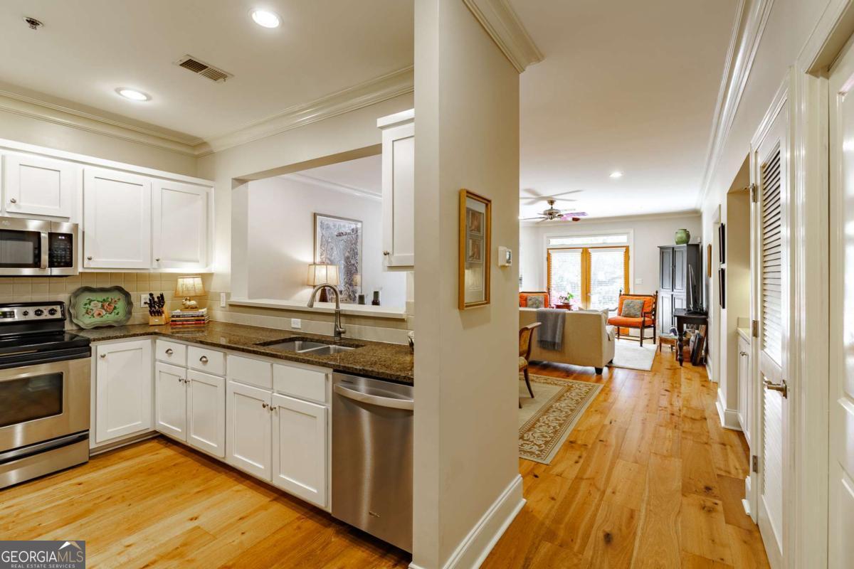 125 Woodlake Drive # 207