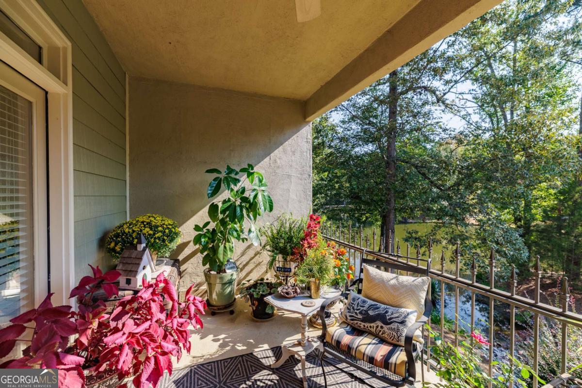 125 Woodlake Drive # 207
