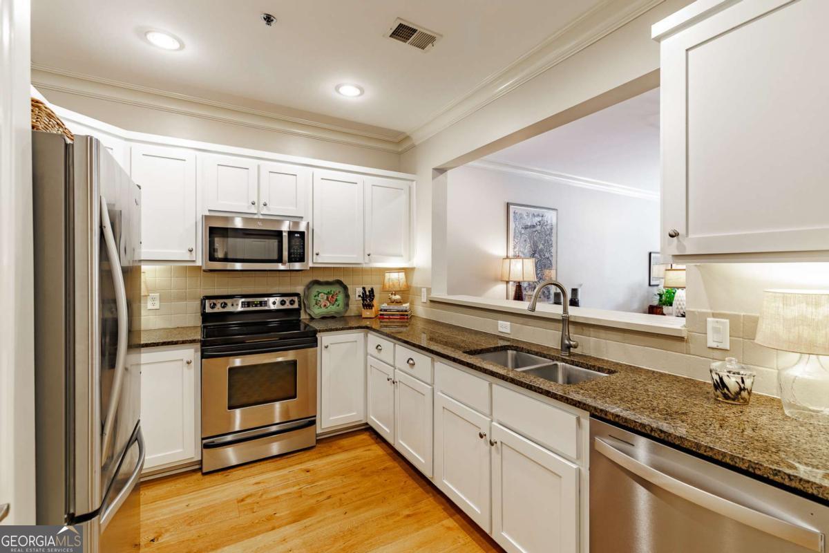 125 Woodlake Drive # 207