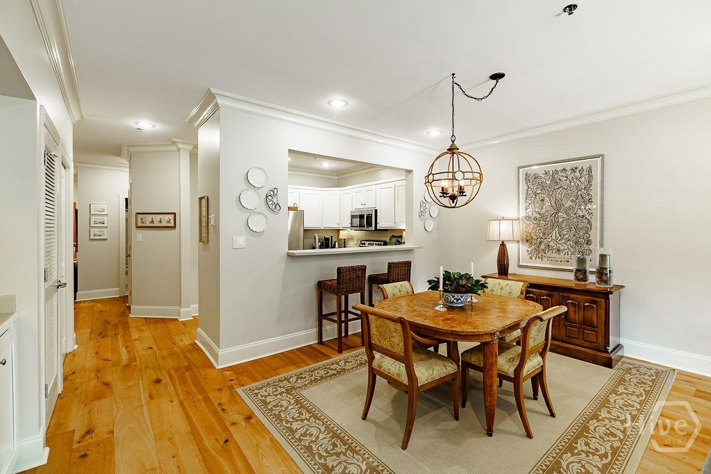 125 Woodlake Drive 207