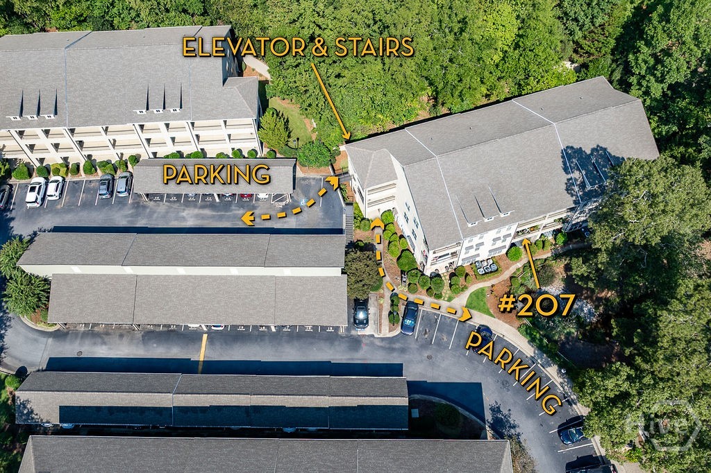 125 Woodlake Drive 207