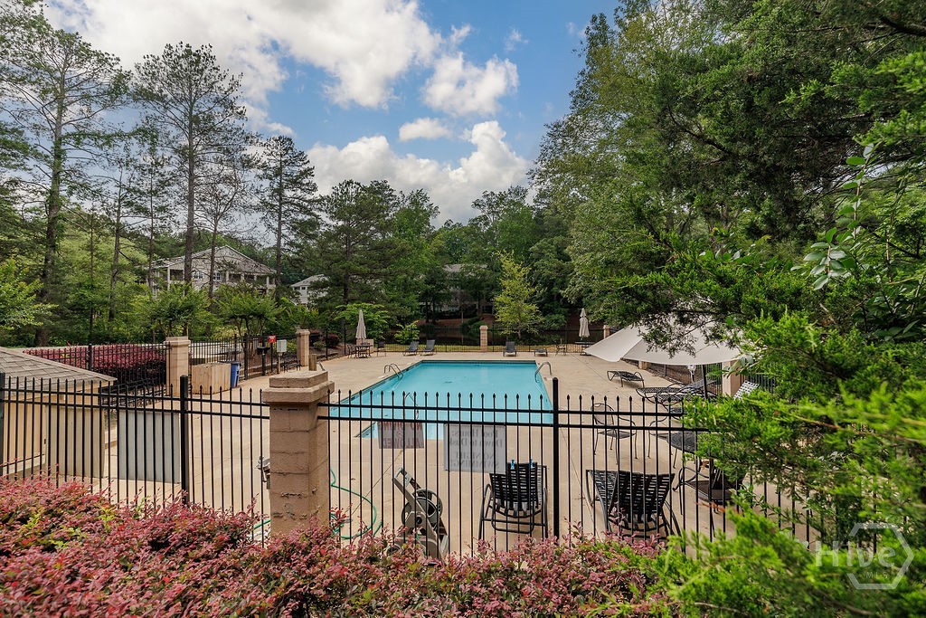 125 Woodlake Drive 207